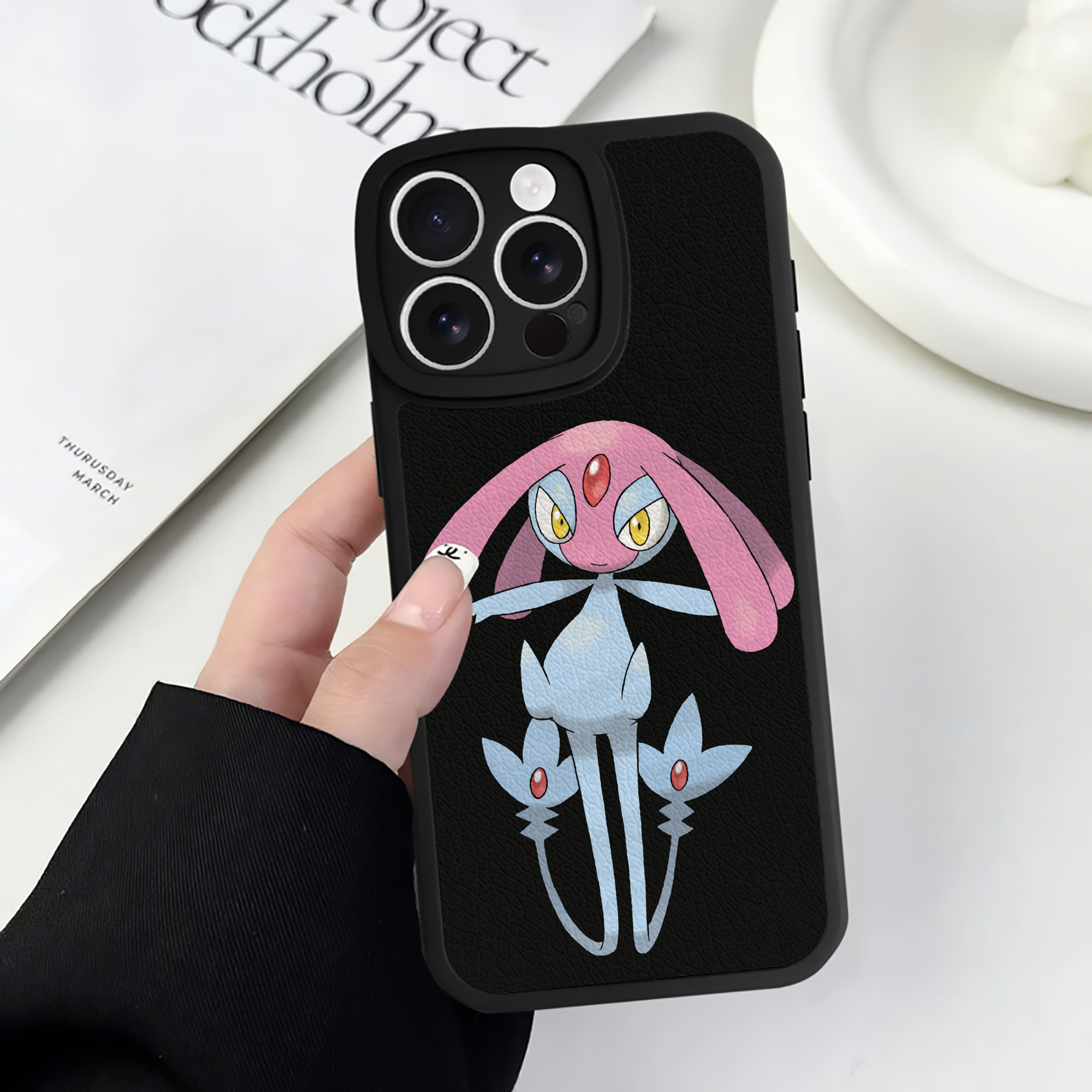 （画像用） ポケットモンスター Pokémon 【iPhone 16シリーズ対応】シリコンスマホケース（レザー調） 材質：シリコン